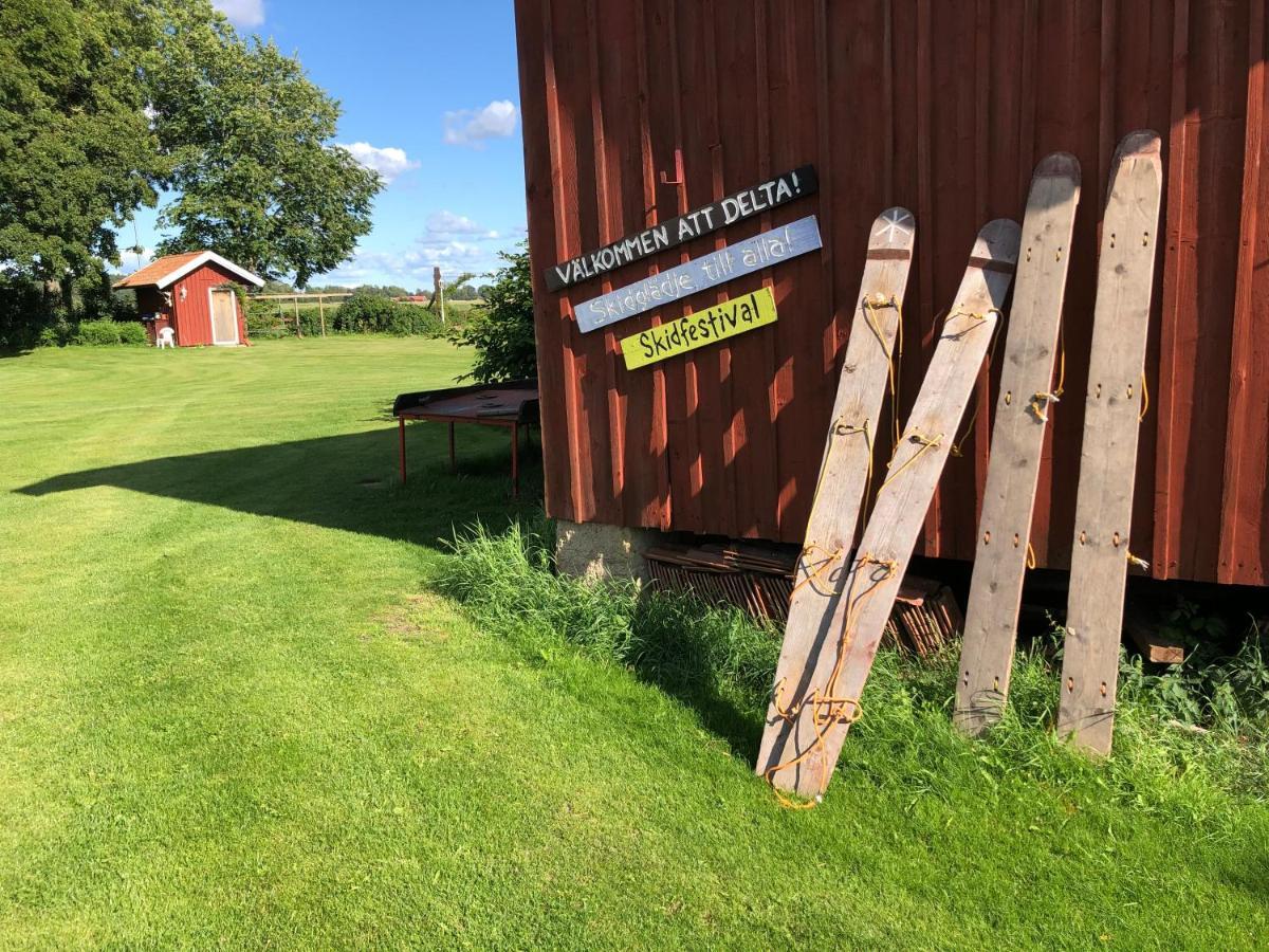 Källby Aeventyrsgardens Vandrarhem, Kinnekulle מראה חיצוני תמונה