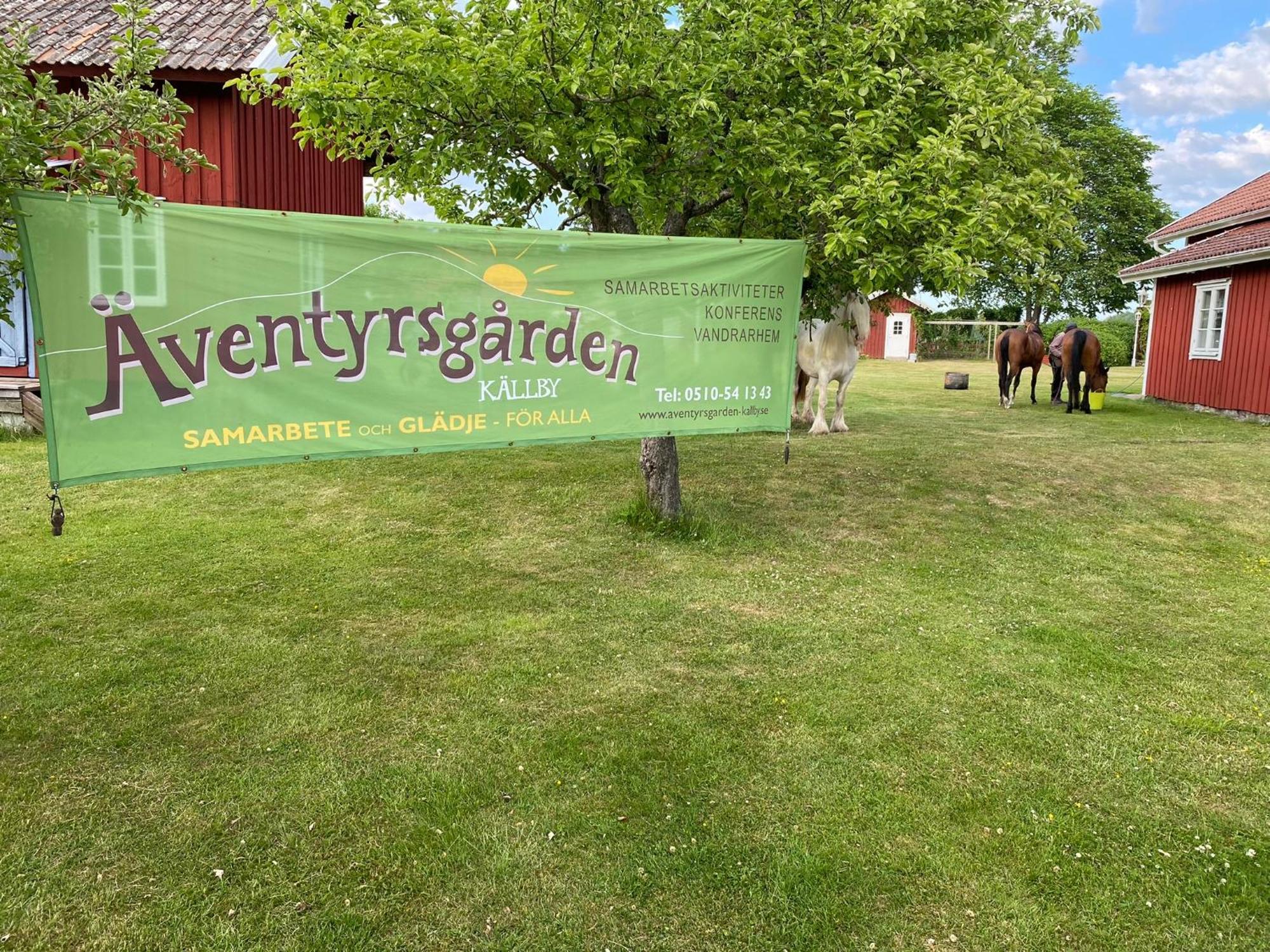 Källby Aeventyrsgardens Vandrarhem, Kinnekulle מראה חיצוני תמונה