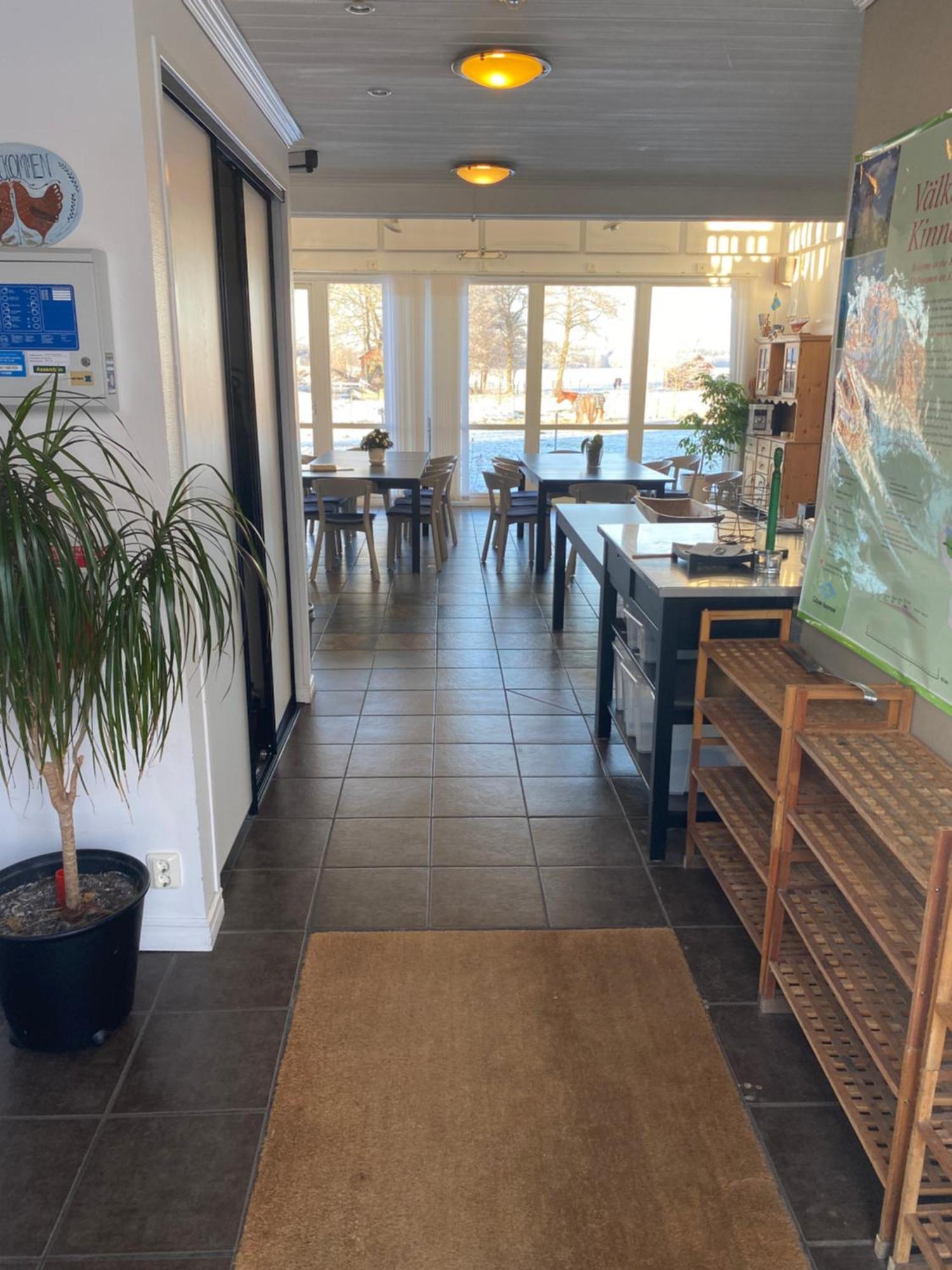 Källby Aeventyrsgardens Vandrarhem, Kinnekulle מראה חיצוני תמונה