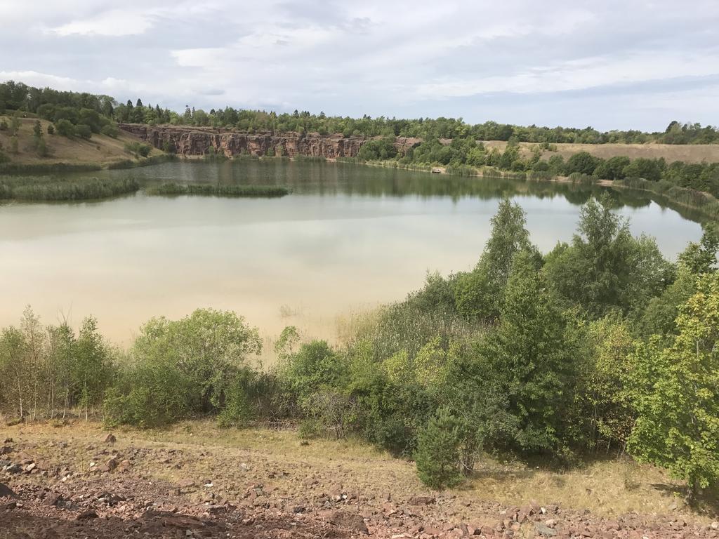 Källby Aeventyrsgardens Vandrarhem, Kinnekulle מראה חיצוני תמונה